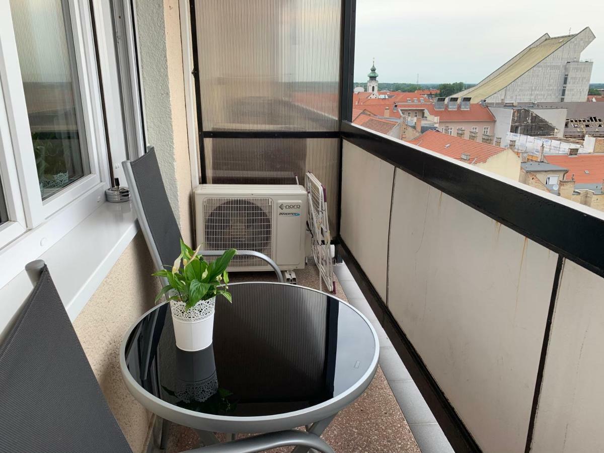 Apartamento Origo Győr Exterior foto