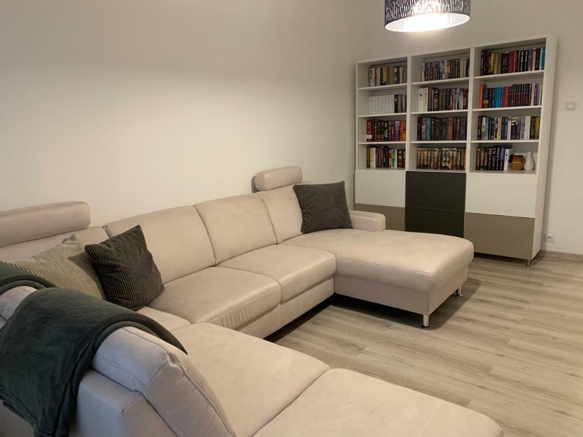 Apartamento Origo Győr Exterior foto