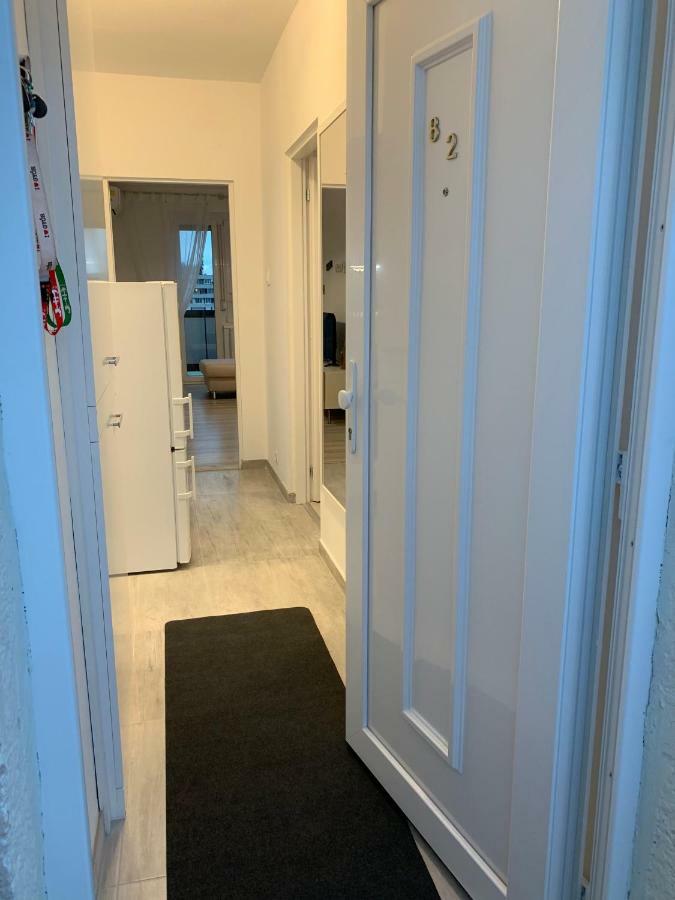 Apartamento Origo Győr Exterior foto